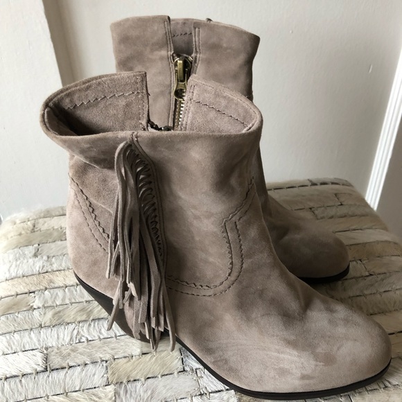 NWOT Sam Edelman fringe bootie - Picture 2 of 4